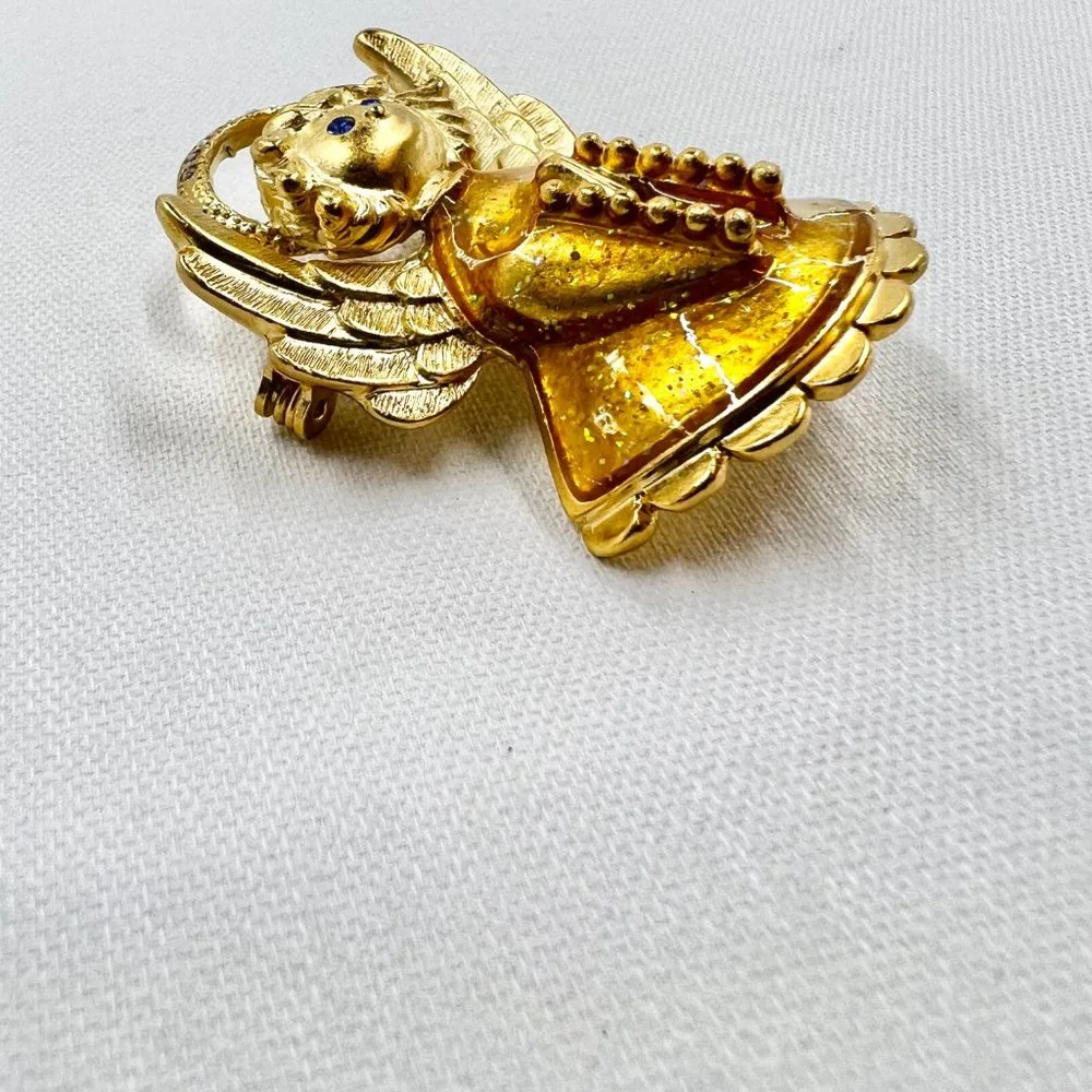 NWOT - Anne Klein - Adorable Enameled Dress Praying Angel Matte Gold Tone Brooch - Picture 3 of 8